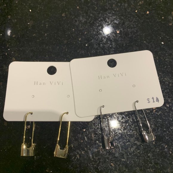 SAFETY PIN EARRINGS - Picture 3 of 4